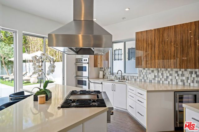 363 N SWEETZER Avenue, Los Angeles, CA 90048