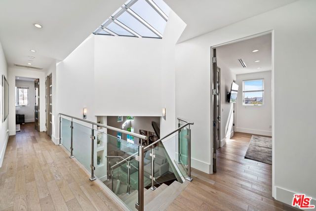 363 N SWEETZER Avenue, Los Angeles, CA 90048