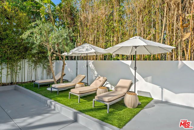 363 N SWEETZER Avenue, Los Angeles, CA 90048