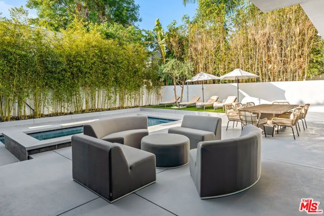 363 N SWEETZER Avenue, Los Angeles, CA 90048