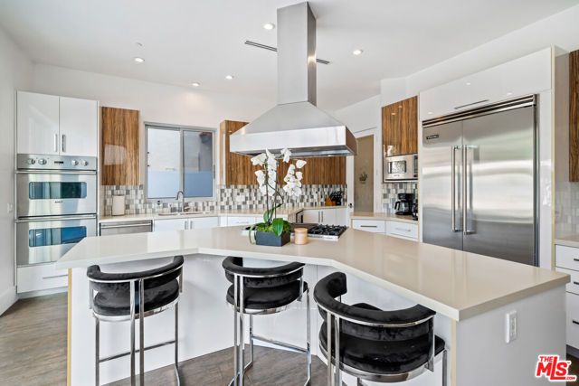 363 N SWEETZER Avenue, Los Angeles, CA 90048