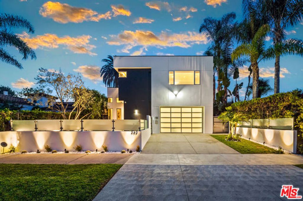 363 N SWEETZER Avenue, Los Angeles, CA 90048