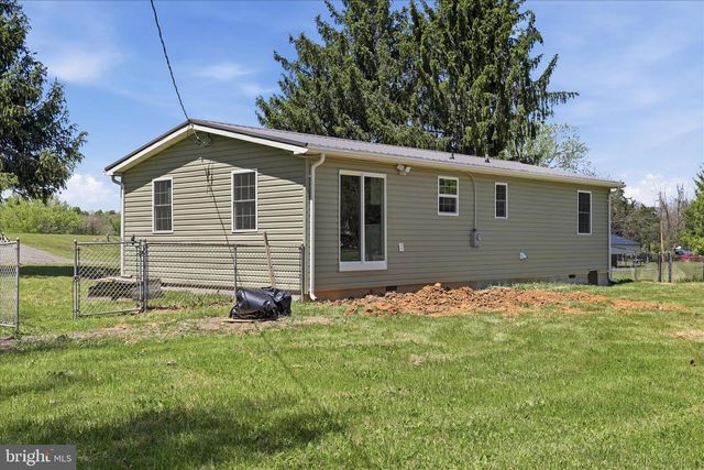 266 BIG SPRING DR, Kearneysville, WV 25430