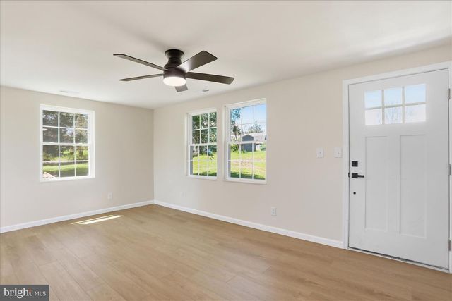 266 BIG SPRING DR, Kearneysville, WV 25430