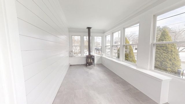 54 Jordan St, Haverhill, MA 01830