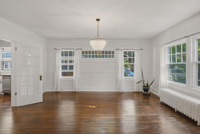 105 N BROADVIEW STREET, Wichita, KS 67208