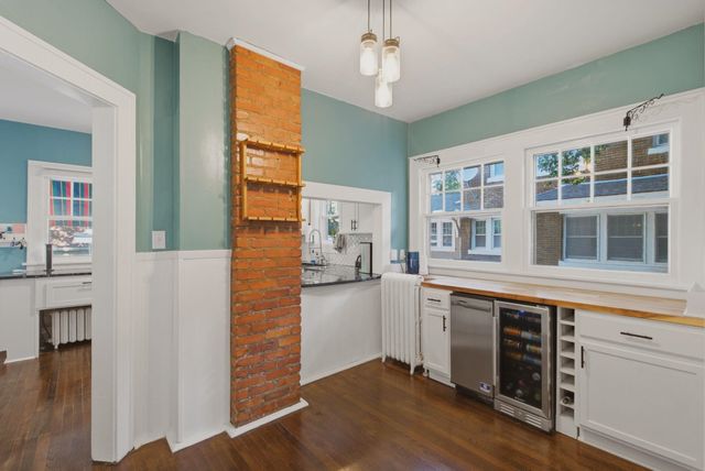 105 N BROADVIEW STREET, Wichita, KS 67208