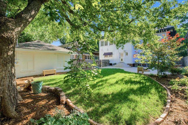 105 N BROADVIEW STREET, Wichita, KS 67208