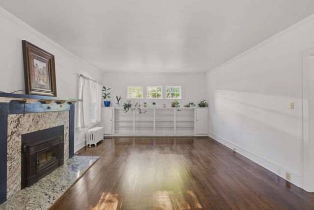 105 N BROADVIEW STREET, Wichita, KS 67208