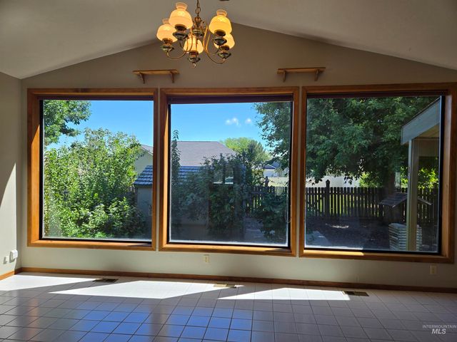 1340 SW 12th Ave., Ontario, OR 97914