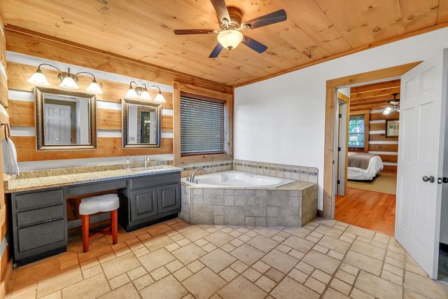 8265 Guthrie Rd, Cross Plains, TN 37049