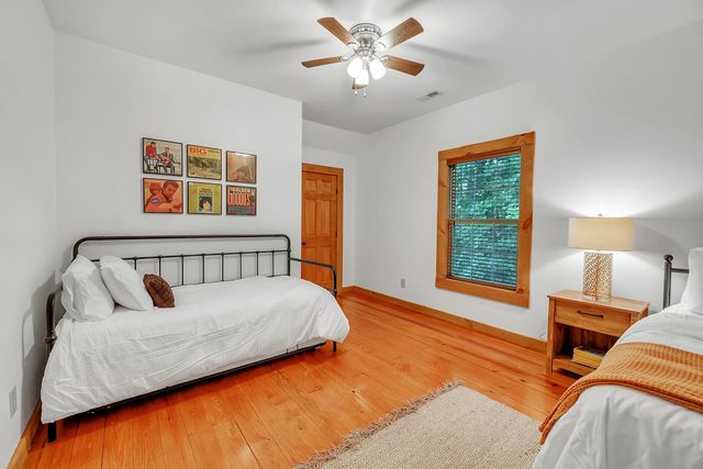 8265 Guthrie Rd, Cross Plains, TN 37049