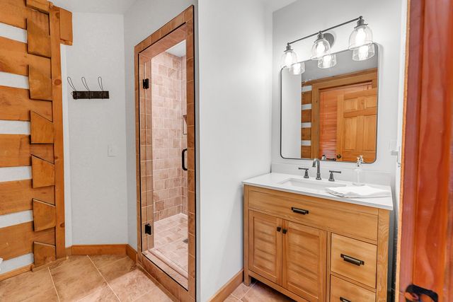 8265 Guthrie Rd, Cross Plains, TN 37049