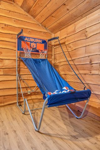 8265 Guthrie Rd, Cross Plains, TN 37049