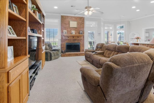 500 Moss Hill Road, Hewitt, TX 76643