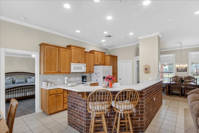 500 Moss Hill Road, Hewitt, TX 76643