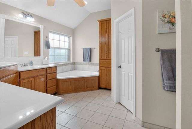 500 Moss Hill Road, Hewitt, TX 76643