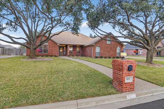 500 Moss Hill Road, Hewitt, TX 76643