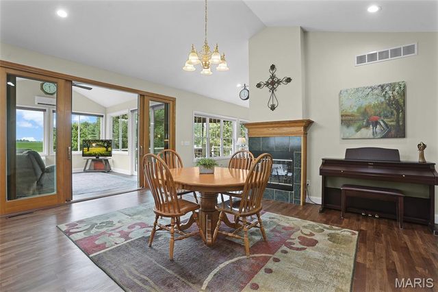 4117 Staunton Road, Edwardsville, IL 62025
