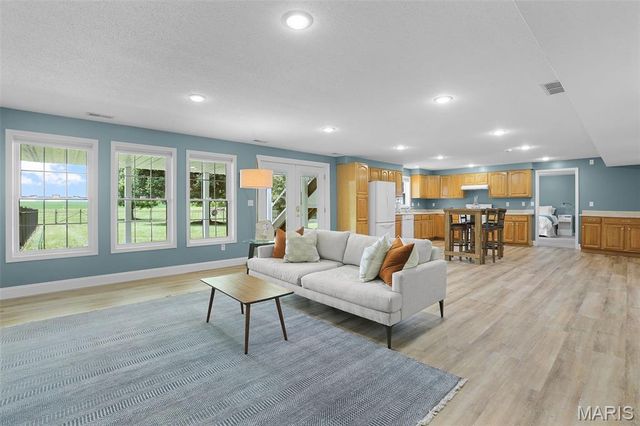 4117 Staunton Road, Edwardsville, IL 62025