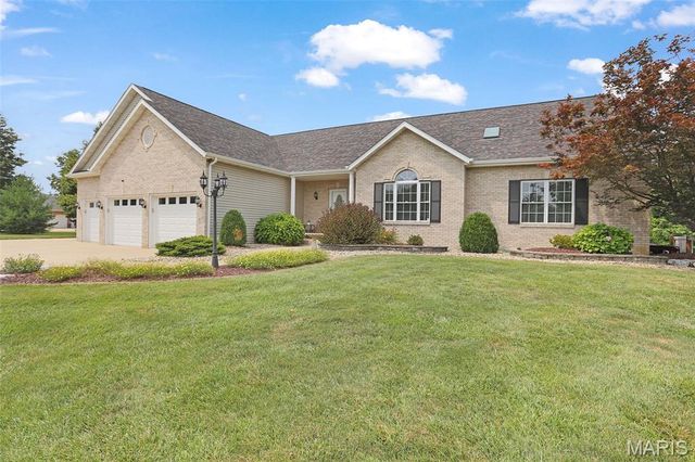 4117 Staunton Road, Edwardsville, IL 62025
