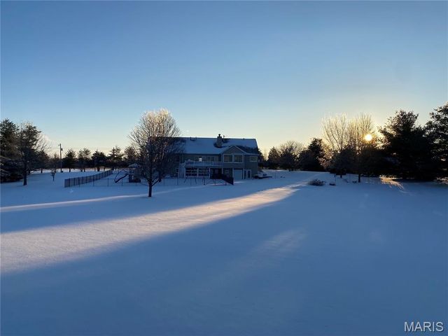 4117 Staunton Road, Edwardsville, IL 62025