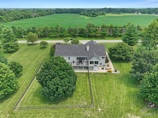 4117 Staunton Road, Edwardsville, IL 62025