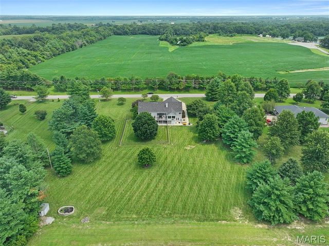 4117 Staunton Road, Edwardsville, IL 62025