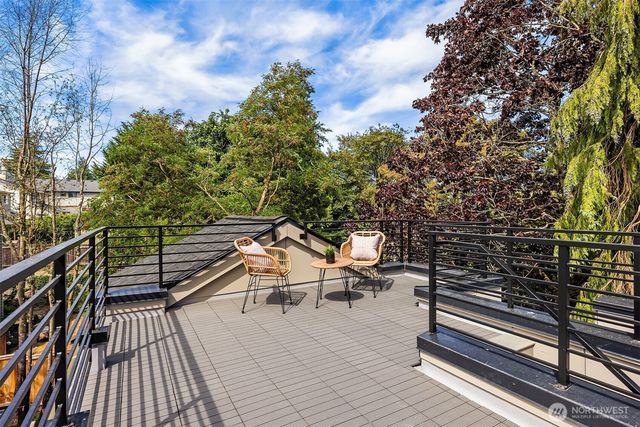 1504 N 100th Street, Seattle, WA 98133