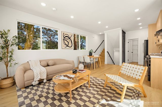 1504 N 100th Street, Seattle, WA 98133