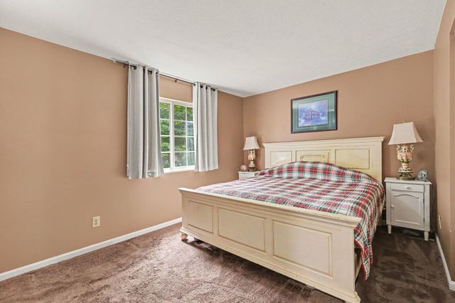 13 Ashwood Lane, Alexandria, KY 41001