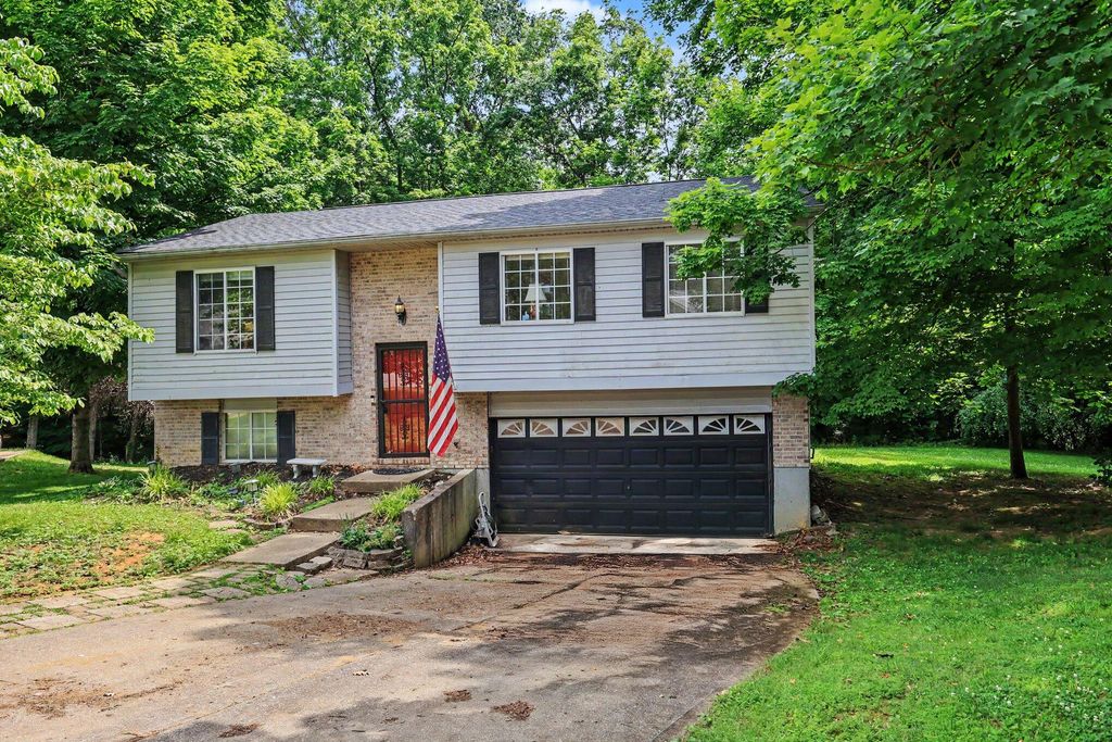 13 Ashwood Lane, Alexandria, KY 41001
