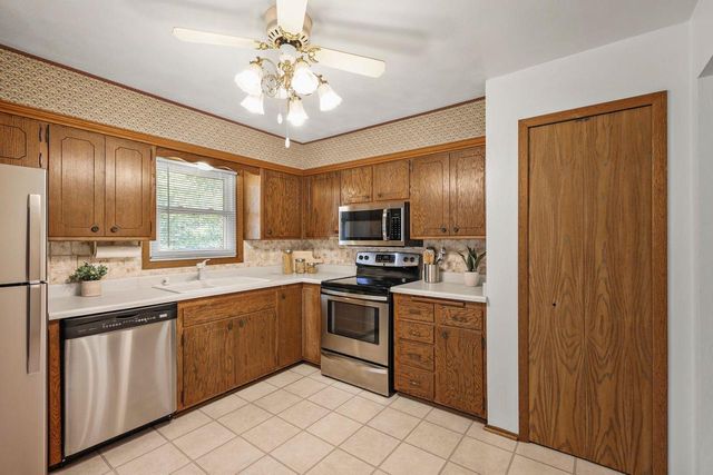 9 Esther Court, Madison, WI 53714