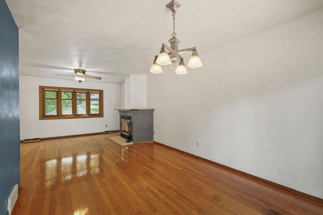 9 Esther Court, Madison, WI 53714