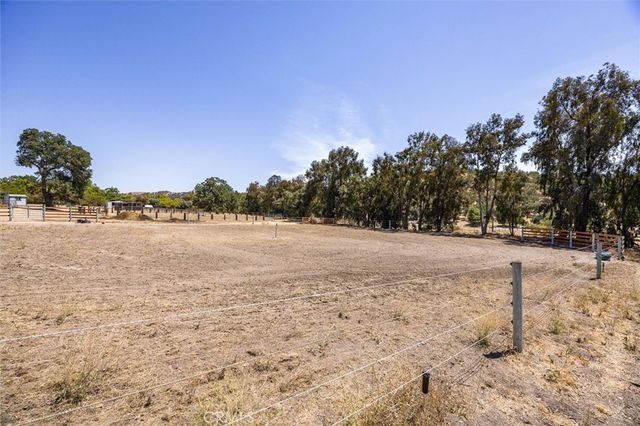 5625 Linne Road, Paso Robles, CA 93446