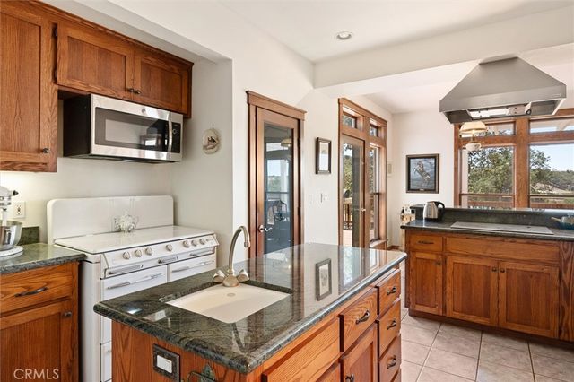 5625 Linne Road, Paso Robles, CA 93446