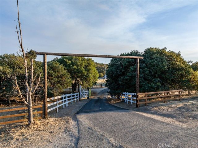 5625 Linne Road, Paso Robles, CA 93446