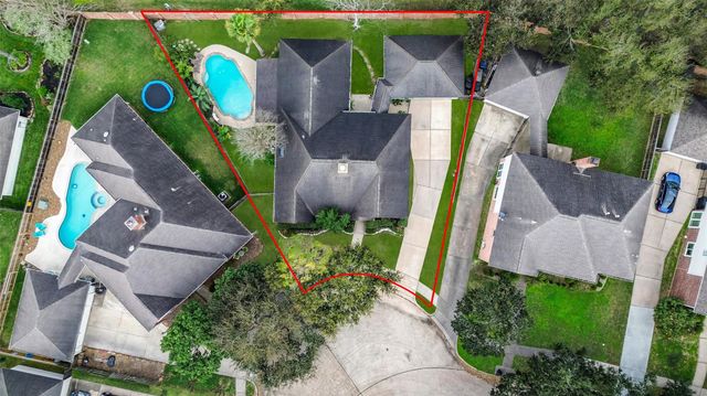 2211 Summer Reef Drive, League City, TX 77573