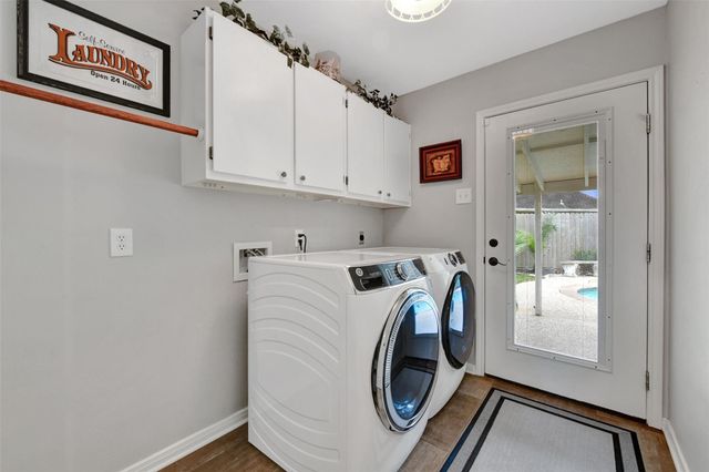 2211 Summer Reef Drive, League City, TX 77573