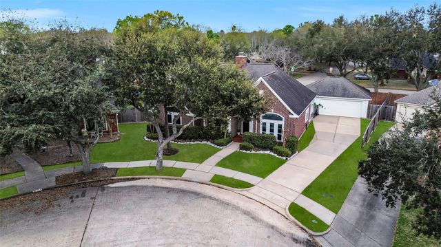 2211 Summer Reef Drive, League City, TX 77573