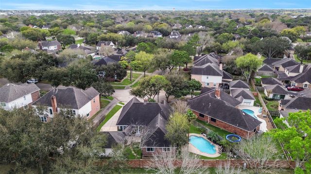 2211 Summer Reef Drive, League City, TX 77573
