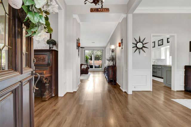 2211 Summer Reef Drive, League City, TX 77573