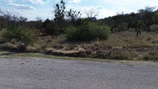 000 LAKE POINT Road, Comanche, TX 76442