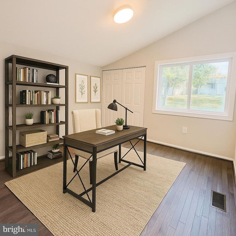 Image 14 of property listing at 6145 CLEARSMOKE CT, Columbia, MD 21045