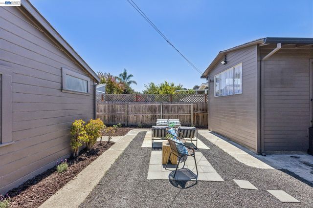 4220 Suter St, Oakland, CA 94619