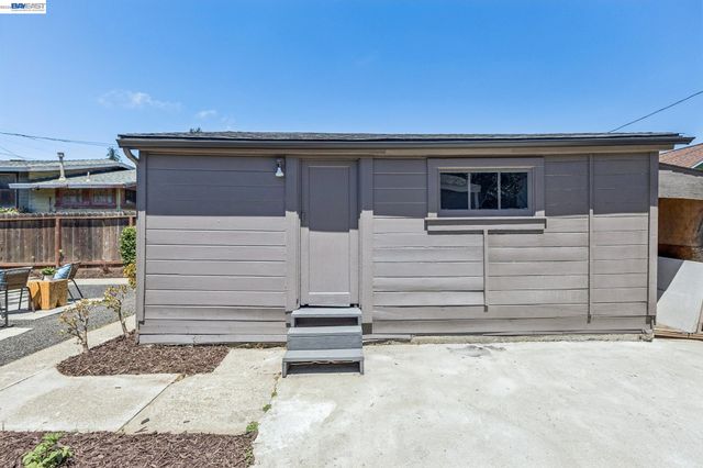 4220 Suter St, Oakland, CA 94619