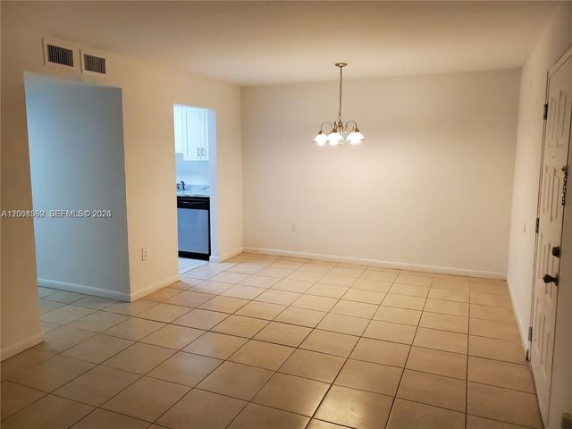 7423 SW 152nd Ave 10-106, Miami, FL 33193
