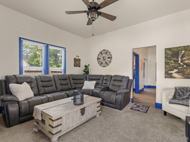 514 S Seneca Avenue, Bartlesville, OK 74003