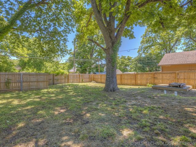 514 S Seneca Avenue, Bartlesville, OK 74003