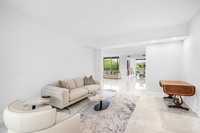 20320 Fairway Oaks Drive 331, Boca Raton, FL 33434